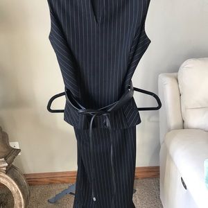 New WHBM executive top and bottom with belt